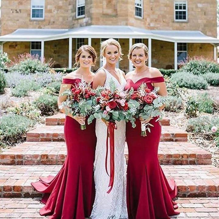 Love the material, it feels great. This lovely dress is a must have for the bridesmaids.