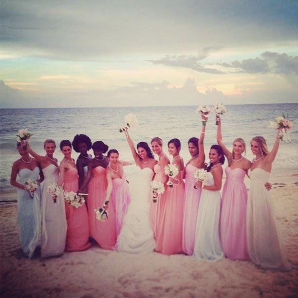 So nice the dress and looks elegant. Love it. Thanks.