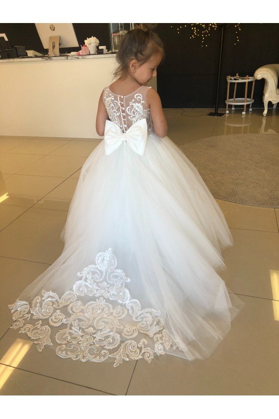 Affordable Champagne Ball Gown Sweetheart Chapel Train Sleeveless Flower Girl Dress UK