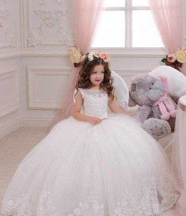 Affordable Ivory Ball Gown Bateau Neck Chapel Train Sleeveless Flower Girl Dress UK
