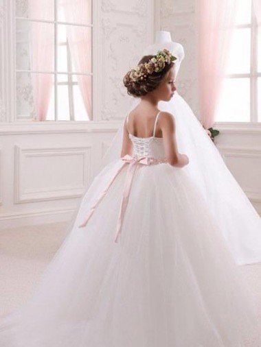 Affordable Ivory Ball Gown Sweetheart Chapel Train Sleeveless Flower Girl Dress UK
