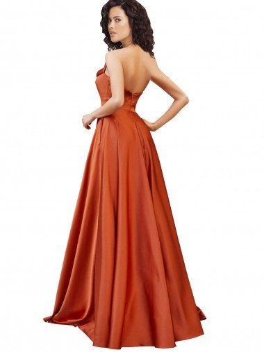 Affordable Strapless Sweep Train Formal Silky Satin Bridesmaid Dress / Prom Dress with Pleats UK